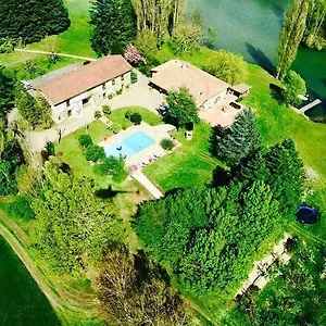 https://le-domaine-de-charlyne.hotels-rhonealpes.com